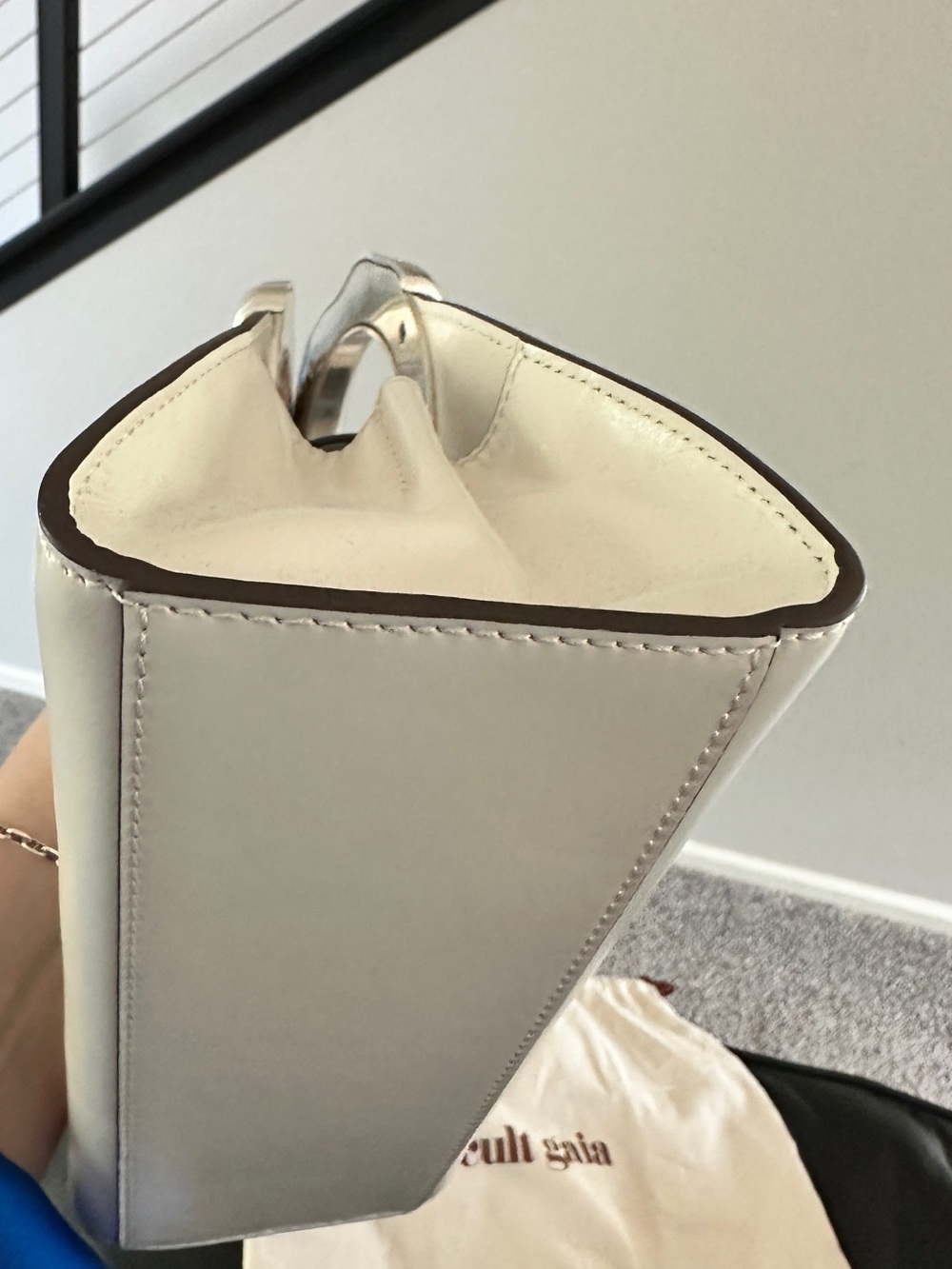 Cult Gaia Nadia Sculptural Ring Handle Bag | Off White | Silver | Dust Bag - Picture 4 of 12